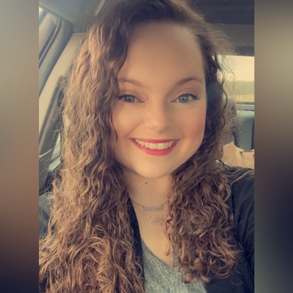 Meet your Posher, Katelyn - Picture 1 of 1